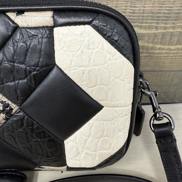 Coach Black Canyon Quilt Exotic Embossed Leather Clutch Crossbody Purse 66140 - Picture 5 of 14